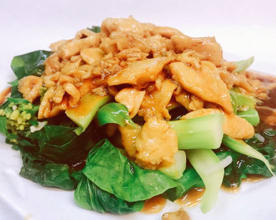 Stir-fry Chinese Broccoli and Chicken 芥兰鸡片